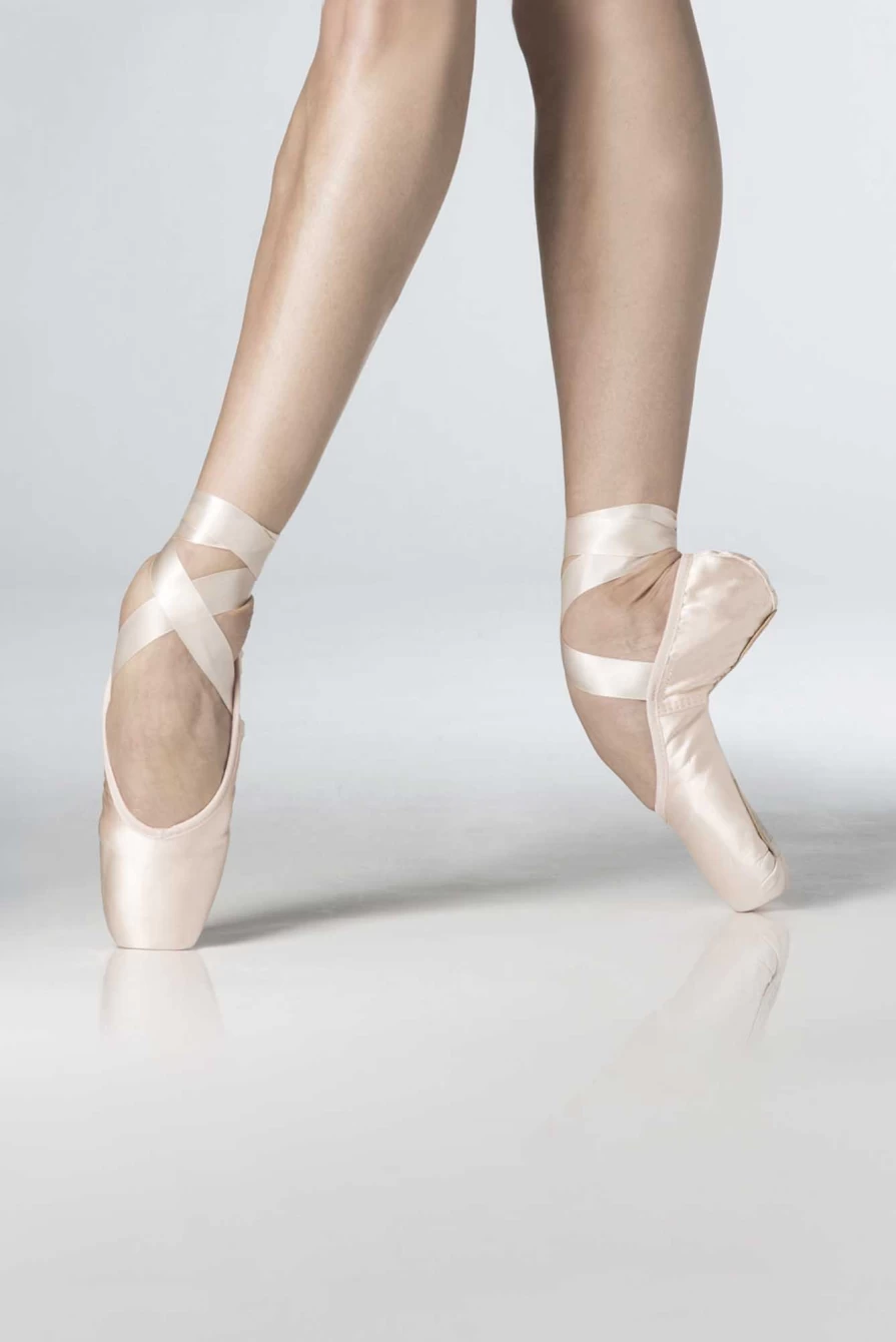 Wear Moi La Pointe Taper Medium Ballet Shoes for Optimal Fit and Comfort