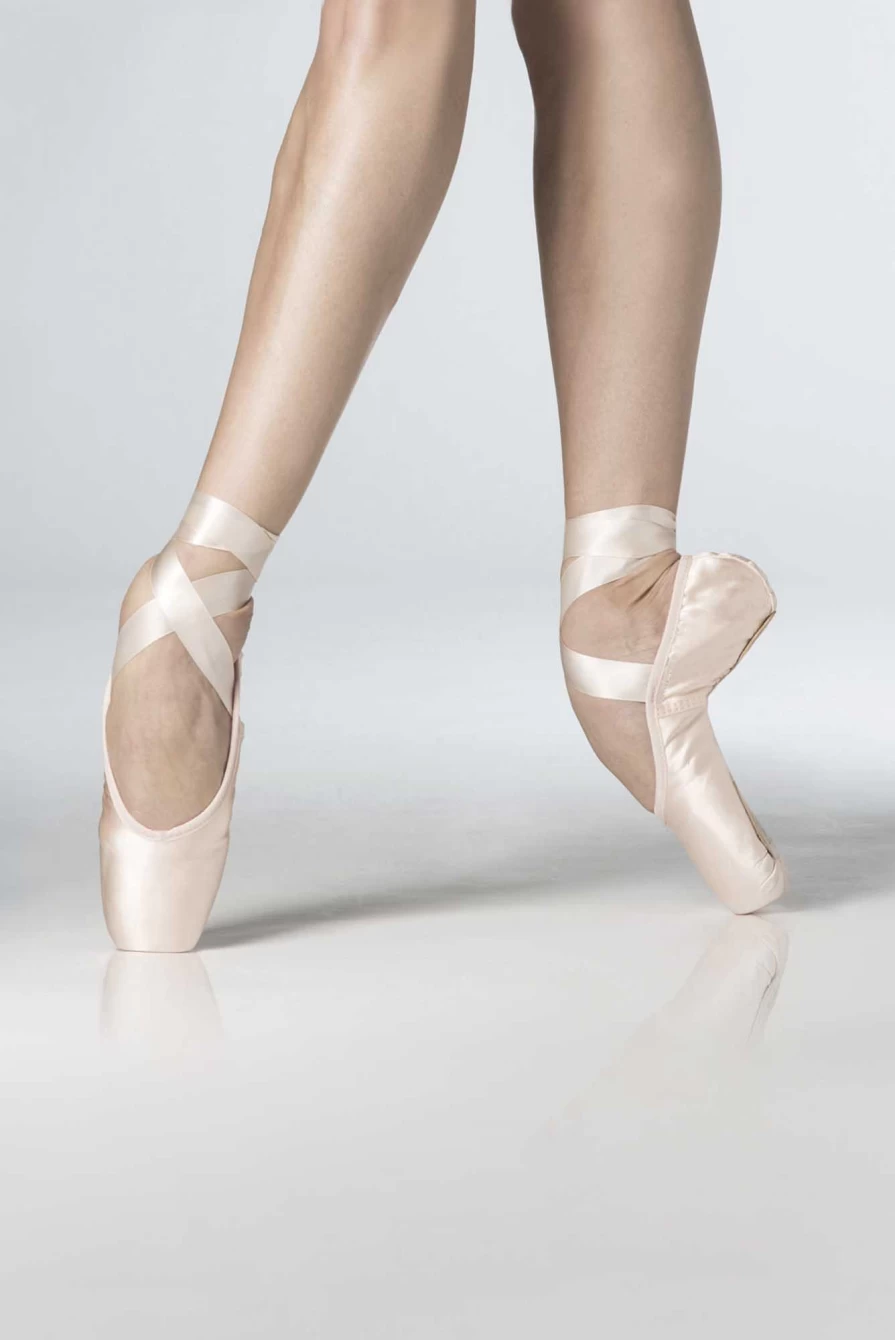 Wear Moi La Pointe Taper Hard Ballet Dance Shoes for Professional Performers